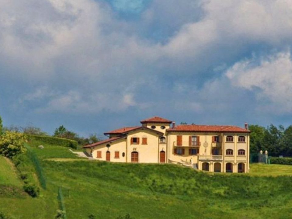 Se vende villa in zona tranquila Murazzano Piemonte foto 2