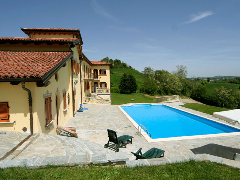 Se vende villa in zona tranquila Murazzano Piemonte foto 3
