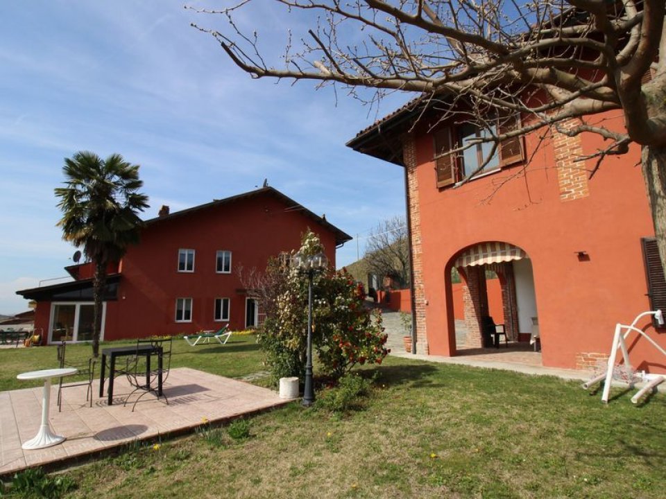 Para venda casale in zona tranquila Belvedere Langhe Piemonte foto 5