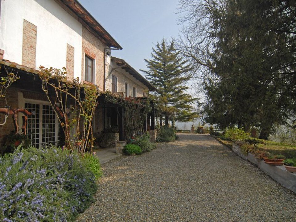 A vendre casale in zone tranquille Cerrina Monferrato Piemonte foto 5