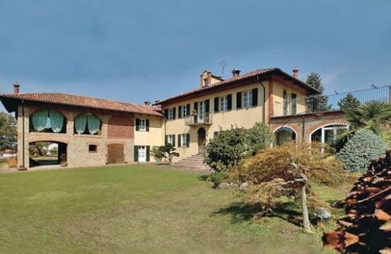 For sale Cottage Countryside Roddino Piemonte